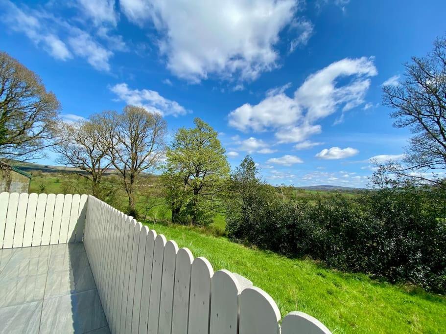 Mill Farm Retreat Villa Gortin Bagian luar foto